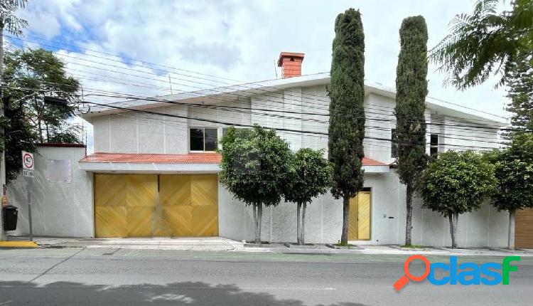 Casa Comercial y/o Habitacional en Renta en Colinas del