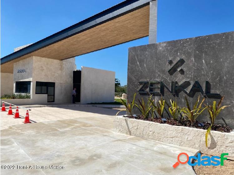 Terreno en Venta en Conkal Yucatan MT 22-1615