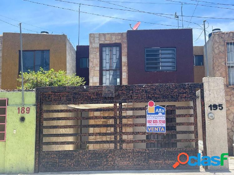 Casa sola en venta en Floresta, Irapuato, Guanajuato