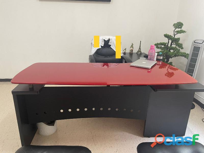 Venta de escritorio de oficina 1.7 x 1.8 mts en forma de L