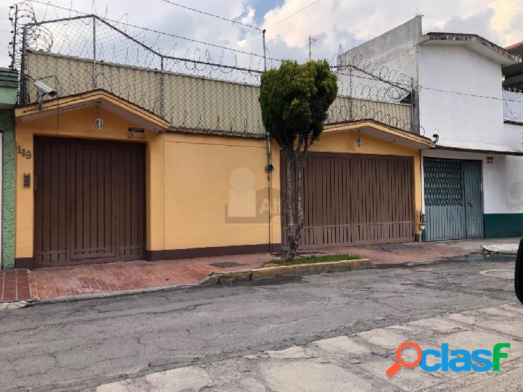 Casa en venta en Toluca, casa de un piso ubicada en la