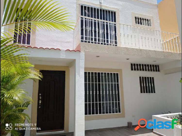 Remato bonita casa en residencial en Cancún ideal para